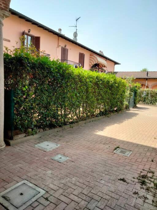 Appartamento In Cascina Lombarda Caselle Lurani Exterior photo